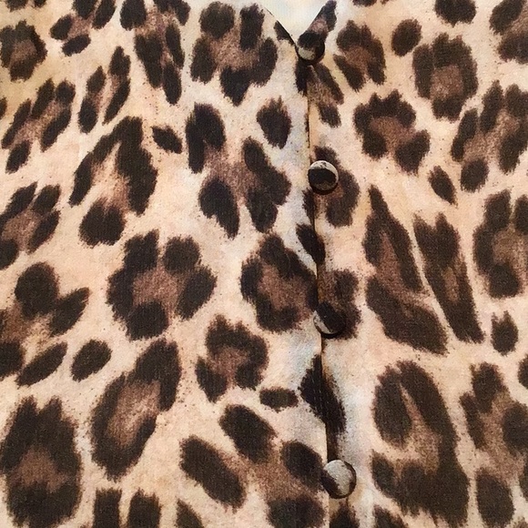 ☀️Dex Leopard print short sleeve blouse - Picture 3 of 7